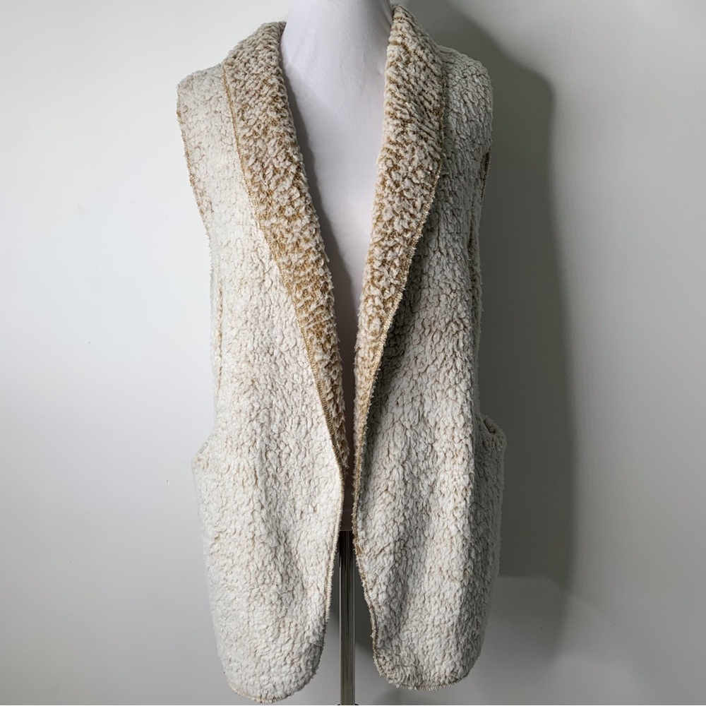 Koolaburra By Ugg Women's Cream Two Tone Frosted Brushed Sherpa Vest Size Small